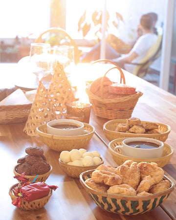 DaisyLife bamboo and wicker baskets for serving and tableware, decor