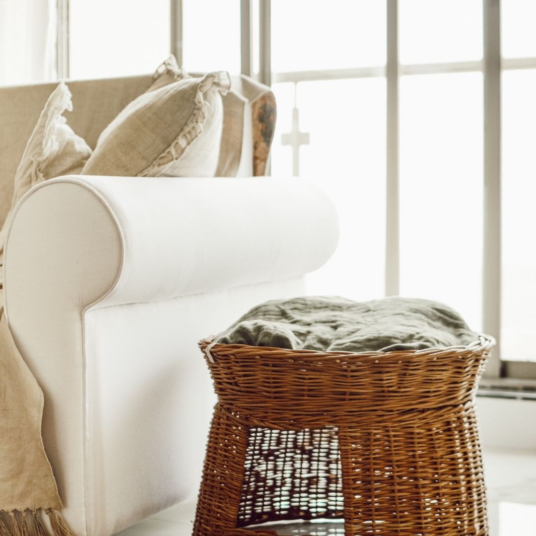 Comfortable cat wicker basket