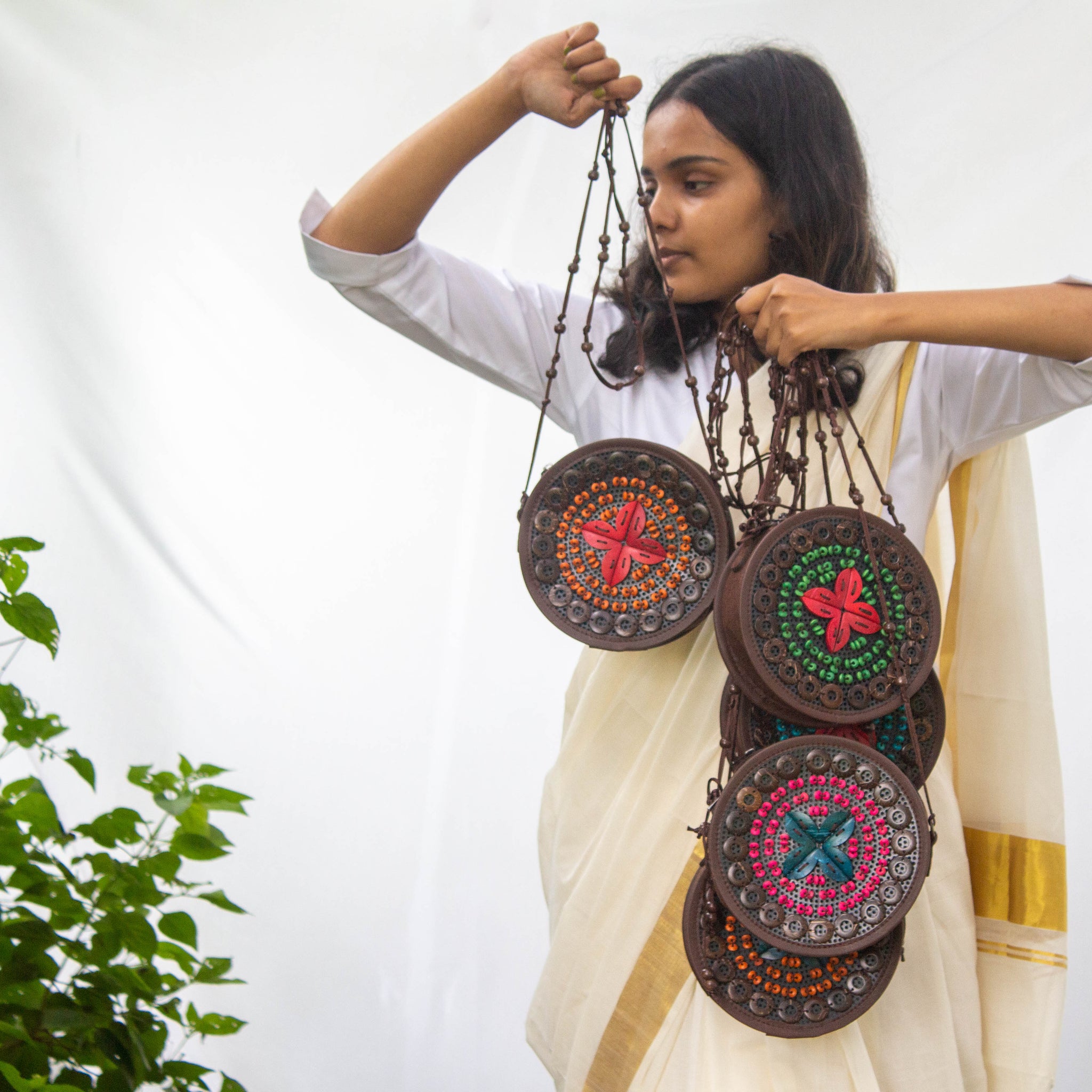 5 Best Sling Bags For Everyday Use 5-best-sling-bags-for-everyday-use