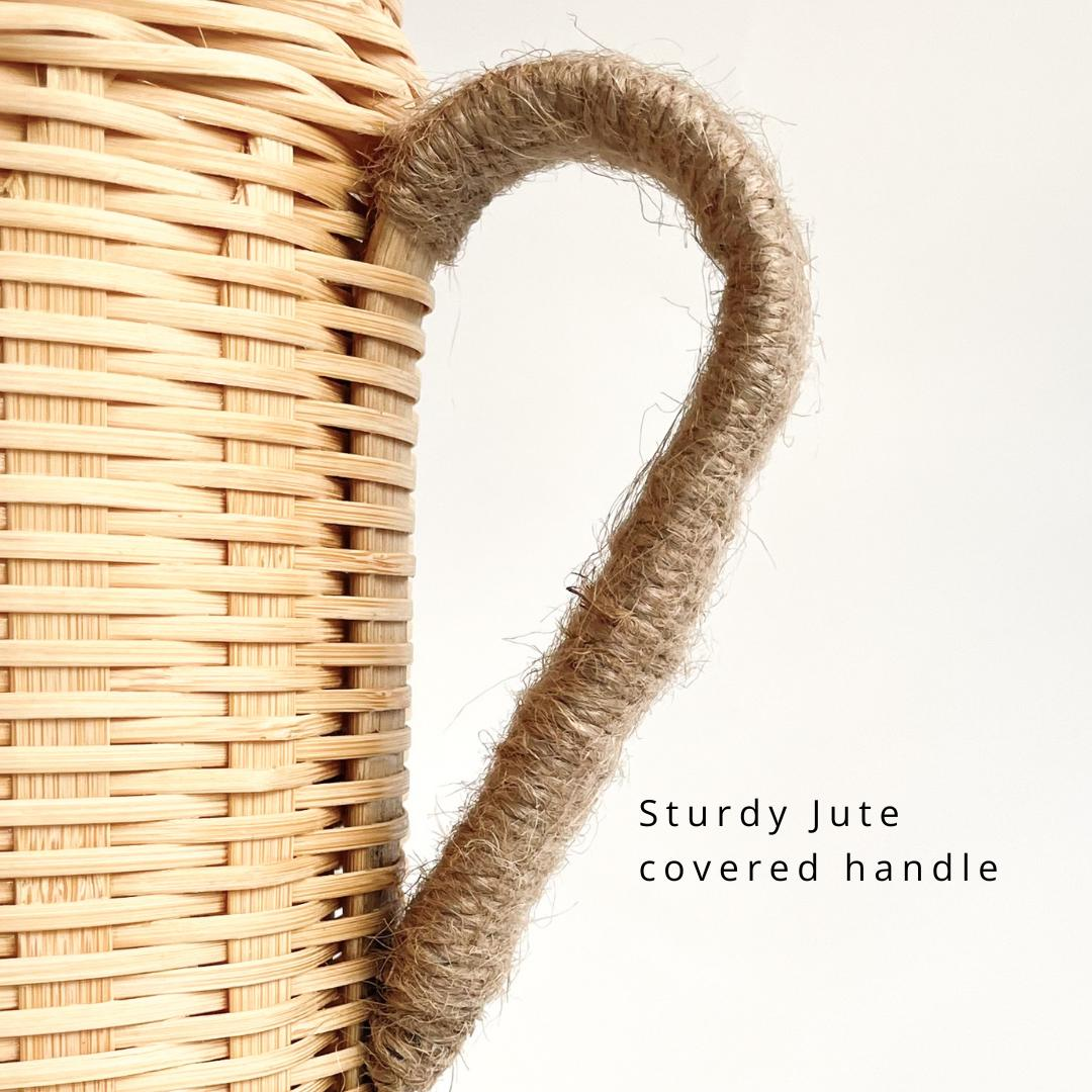 Focussed view of Sturdy Jute covered handle