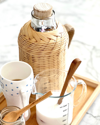 DaisyLife Woven Bamboo Water Flask