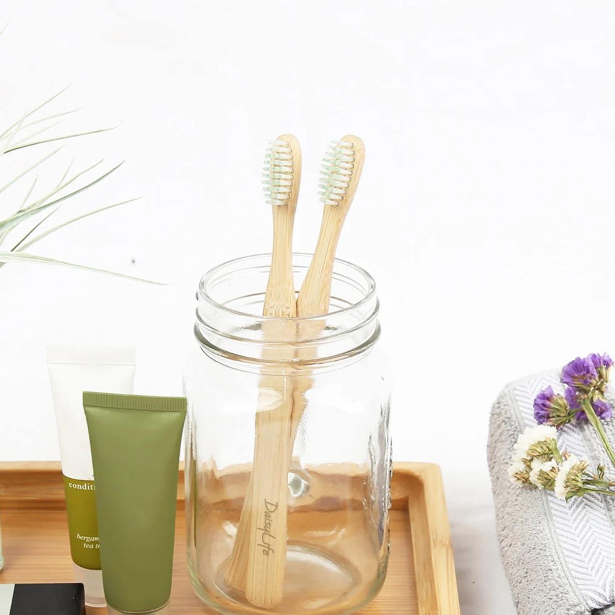 DAISYLIFE Natural Color and Eco-friendly wooden BRUSH