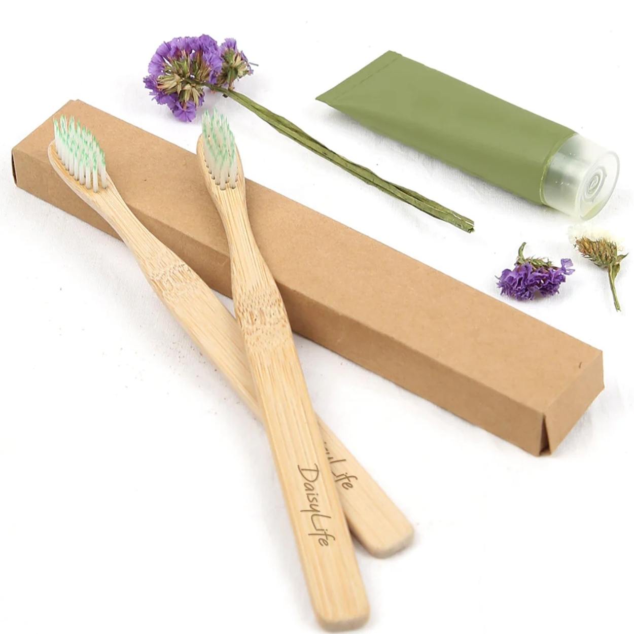 DAISYLIFE Natural Color and Eco-friendly wooden BRUSH