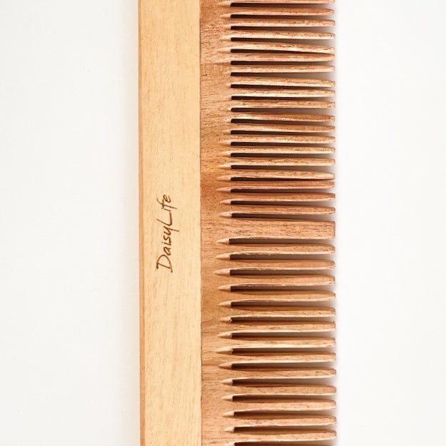 Close up of DaisyLife Big neem wood Comb