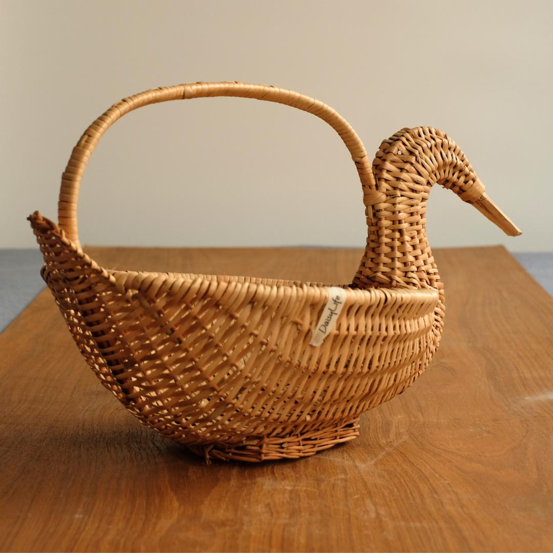 Duck Wicker Caddy Basket with handle for storing purpose