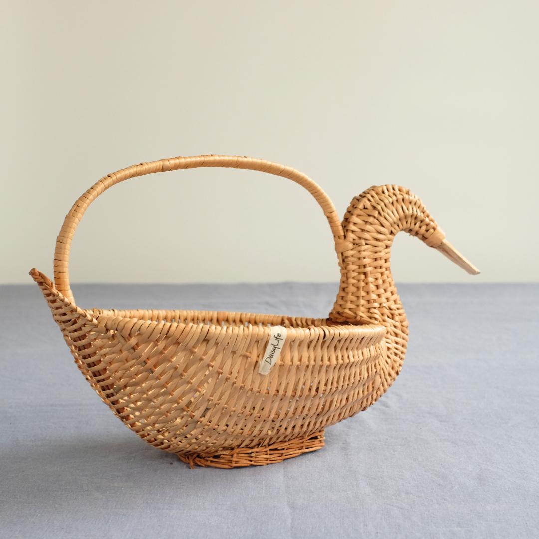 Duck Wicker Caddy Basket with handle for storing purpose