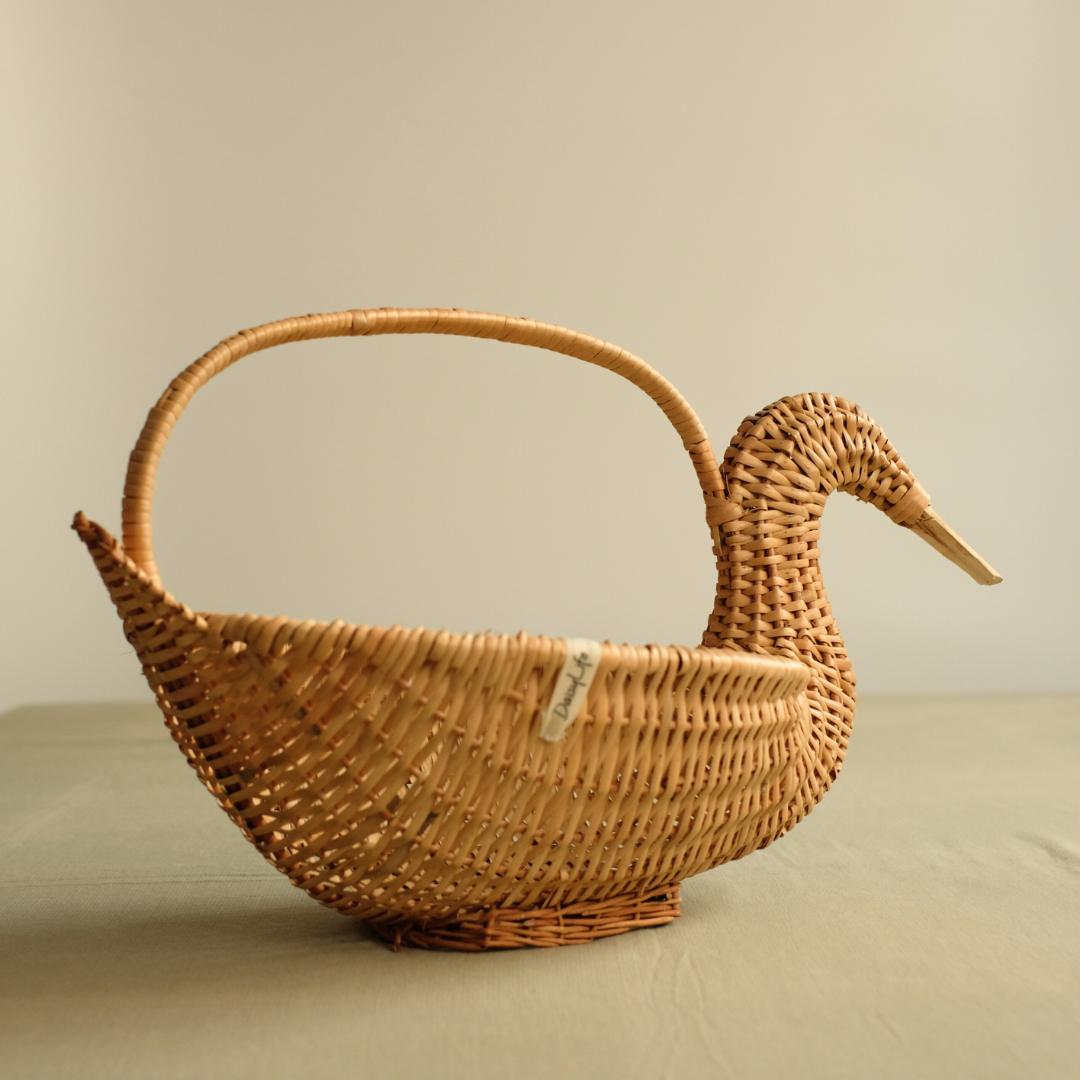 Duck Wicker Caddy Basket with handle for storing purpose