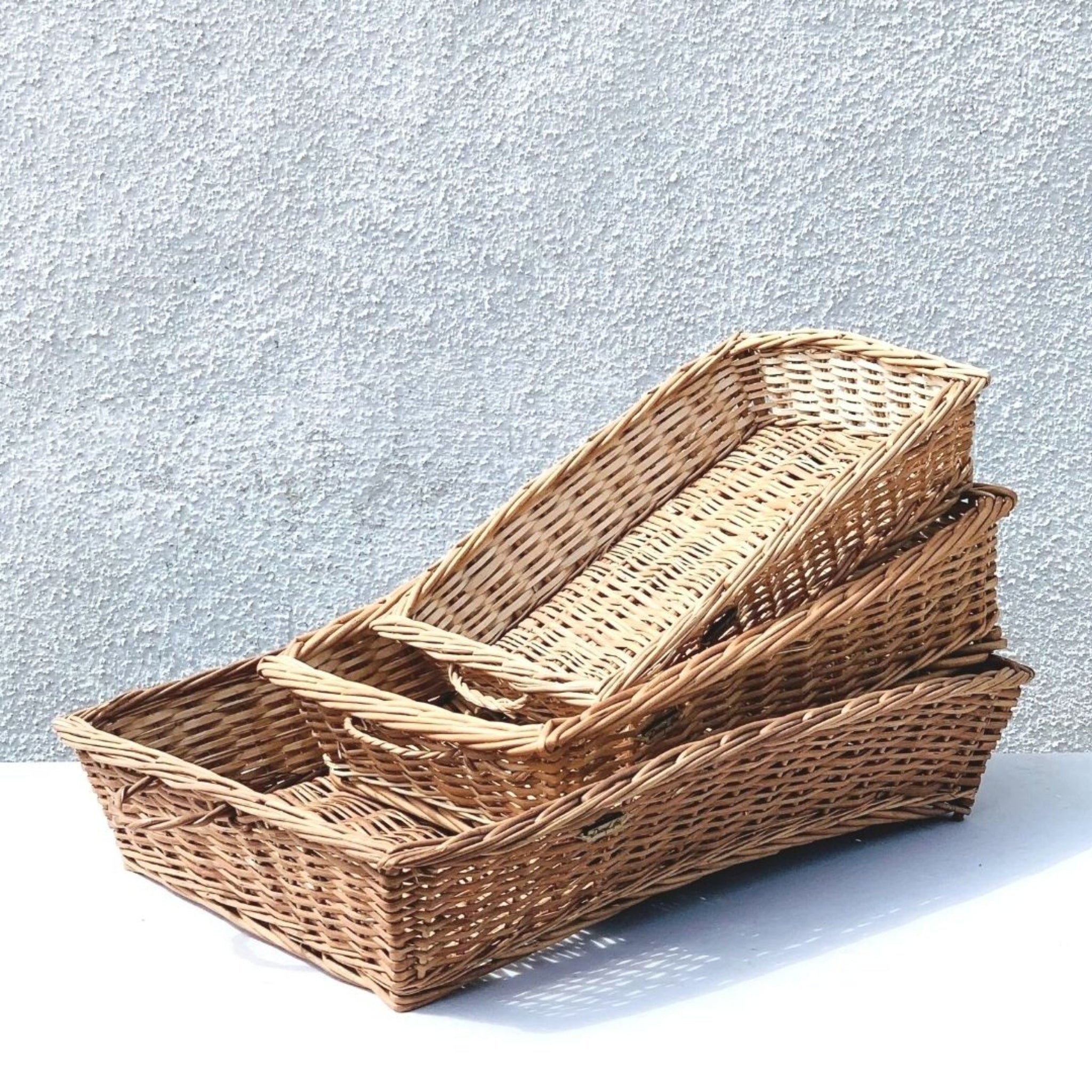 DaisyLife Natural Willow Wicker Tray basket, Flower Basket, Gift Basket, Storage and home decor basket