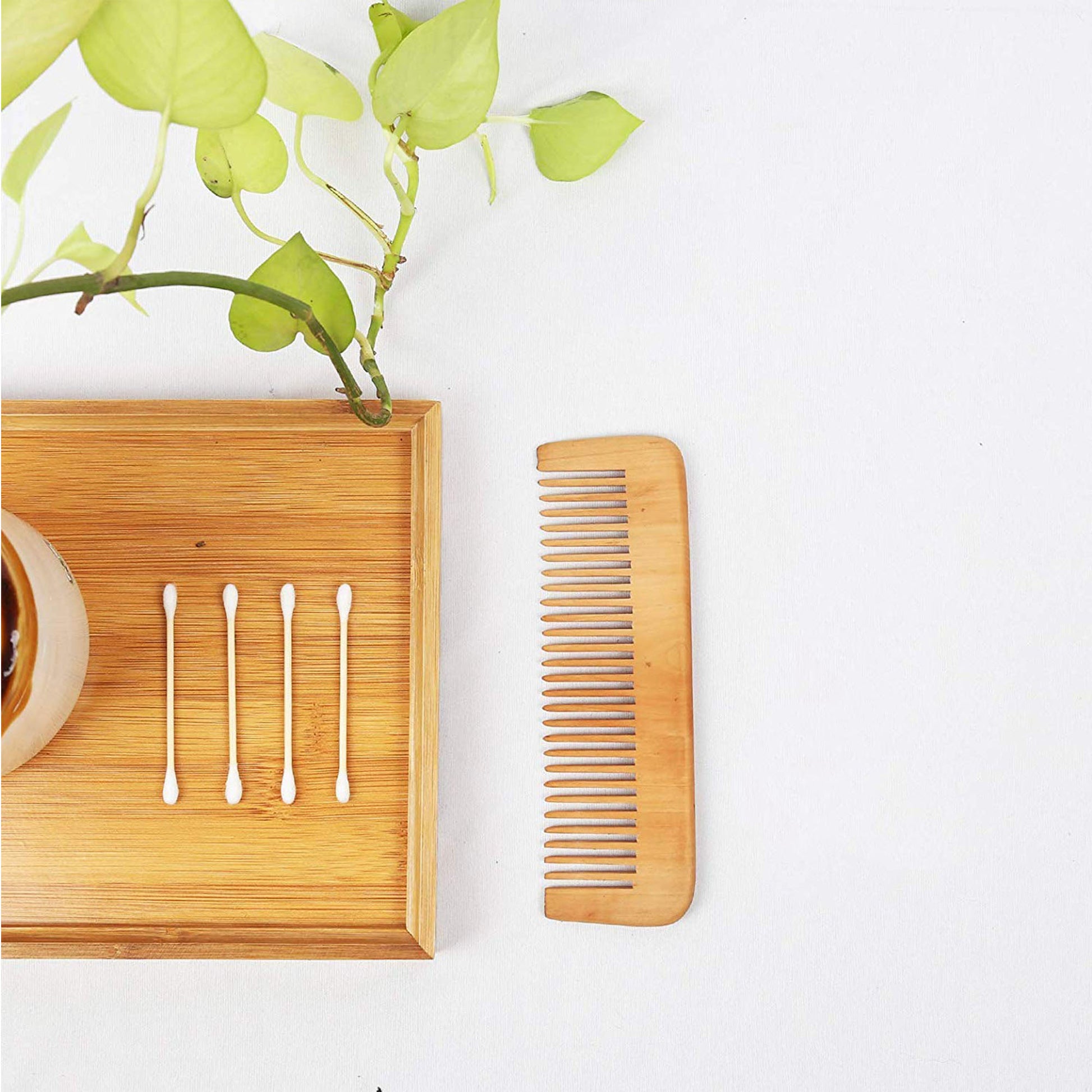 DAISYLIFE Natural and Eco-friendly beech wood combs for healthy hair and scalp