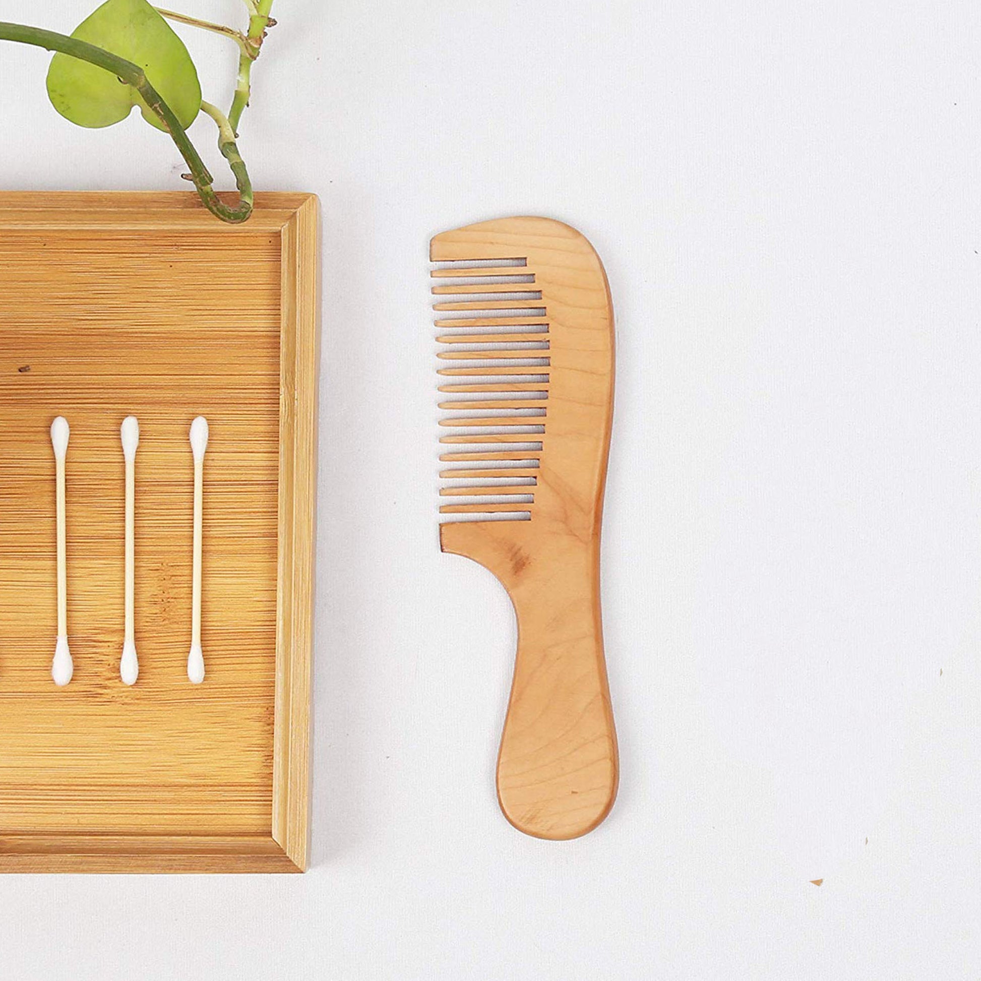 DAISYLIFE Natural and Eco-friendly beech wood combs for healthy hair and scalp