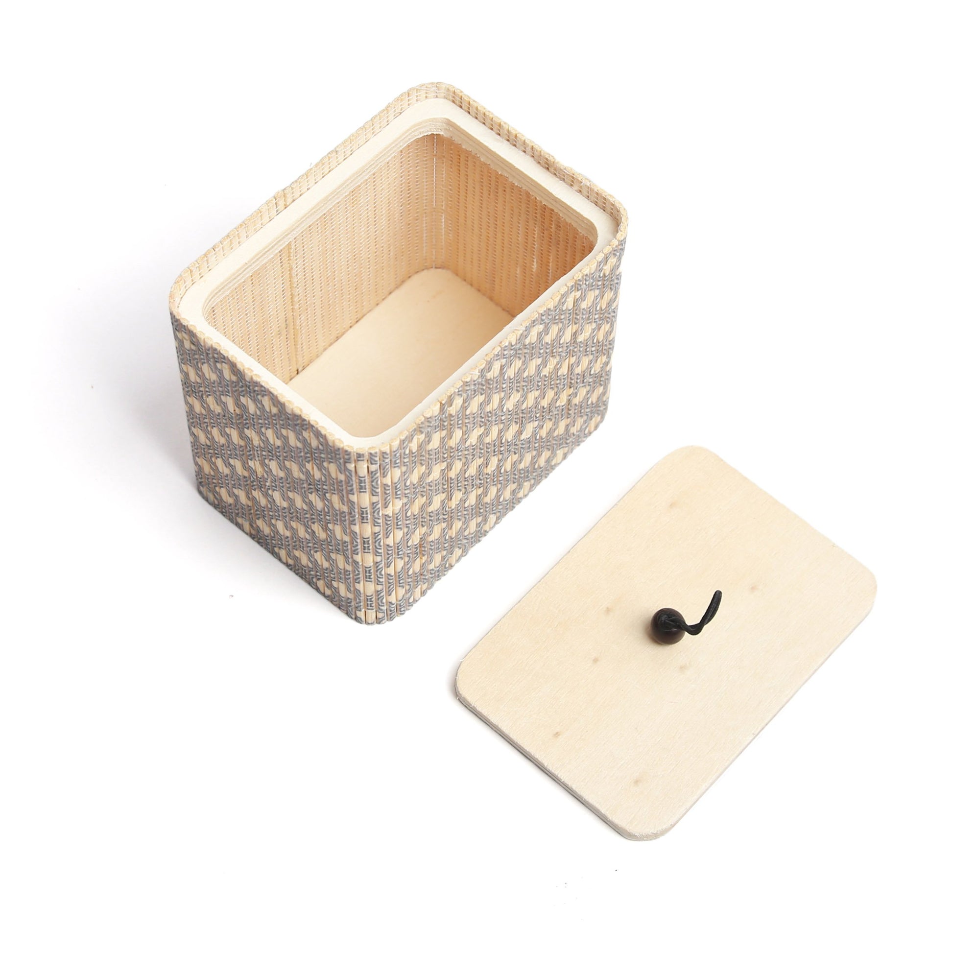 DAISYLIFE Natural and Eco-friendly open lid tall bamboo storage box for jewelry, stationery and as a gift box 