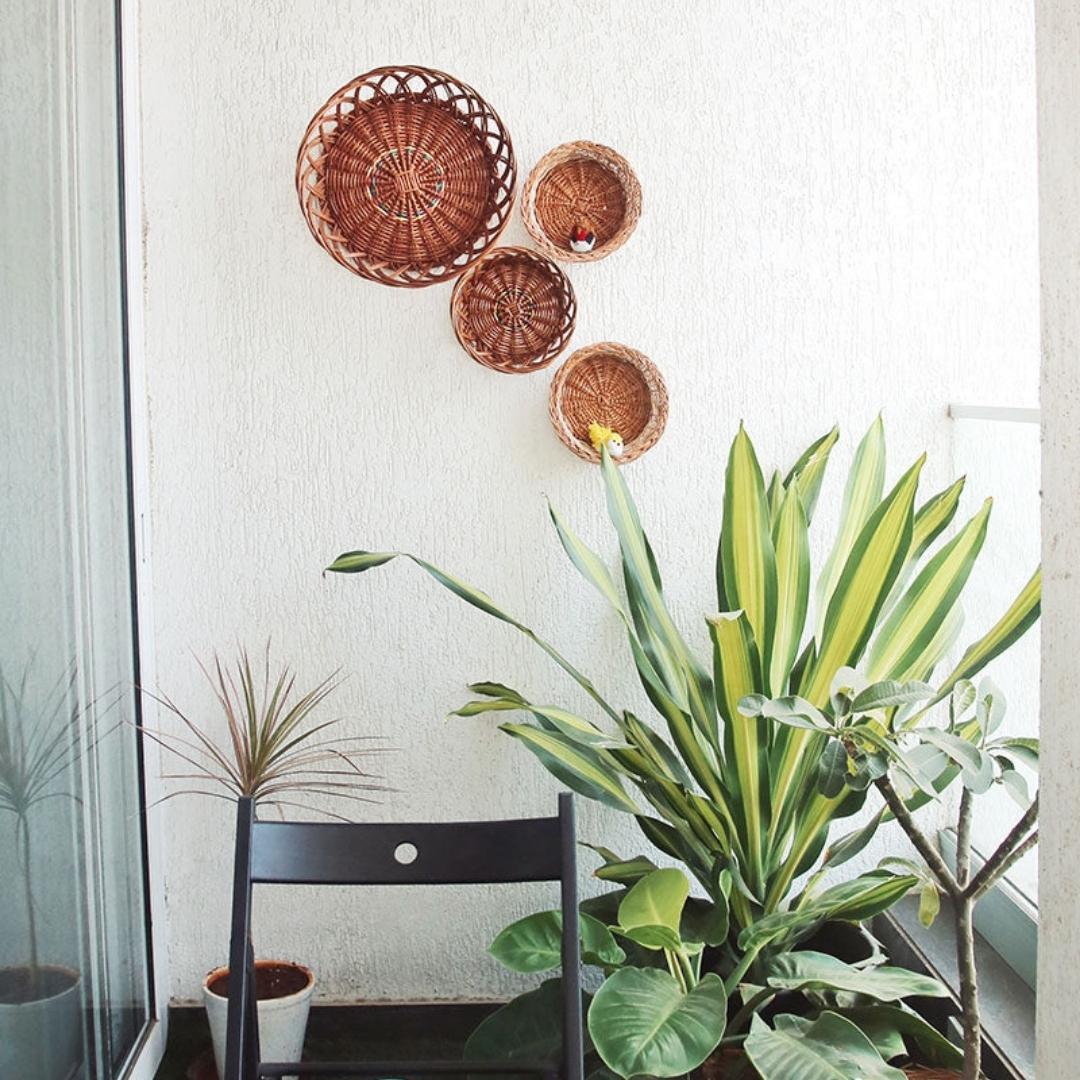 Apus Wall wall basket décor for gallery walls with little DIY crafts, flowers and plants.