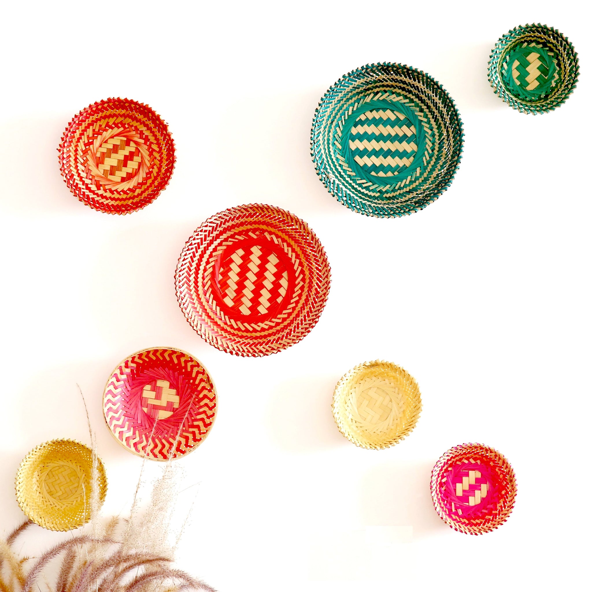 Natural handmade bamboo wall baskets set, this set includes six different sizes of wall baskets, with natural, green, pink colours for living room décor