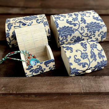 Blue floral gift boxes in set of 4 with jewellery inside