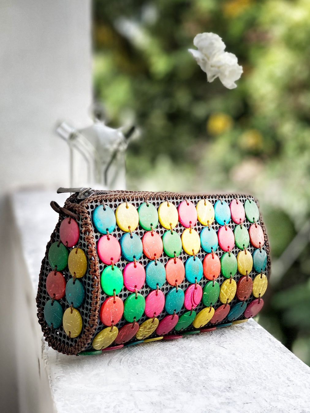 DaisyLife natural coconut shell multicolor sling fashion bag