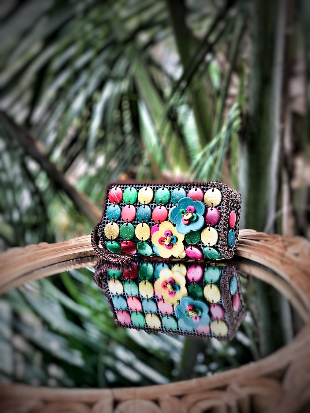 DaisyLife natural coconut multicolor fashion wristlet clutch bag