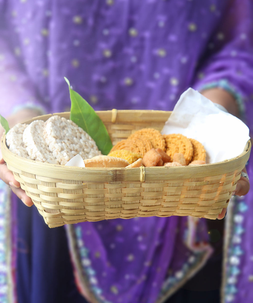 DaisyLife natural bamboo tray basket for serving festive food