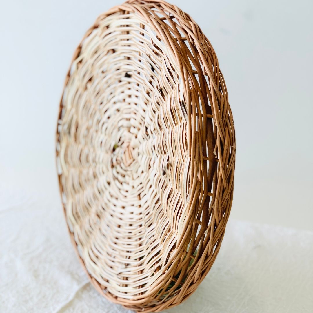 DaisyLife natural wicker Plate Baskets for storage dining table, decor and kitchen side view