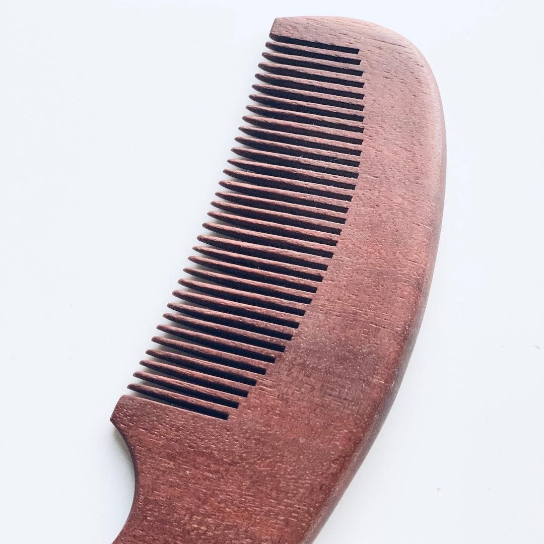 Easy grip, strong wood, and Wooden combs for healthy hair