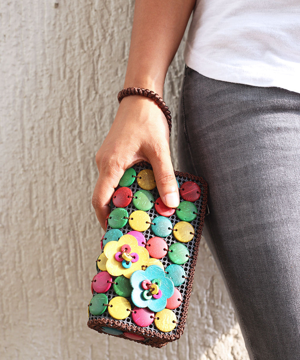DaisyLife natural coconut multicolor fashion wristlet clutch bag on model