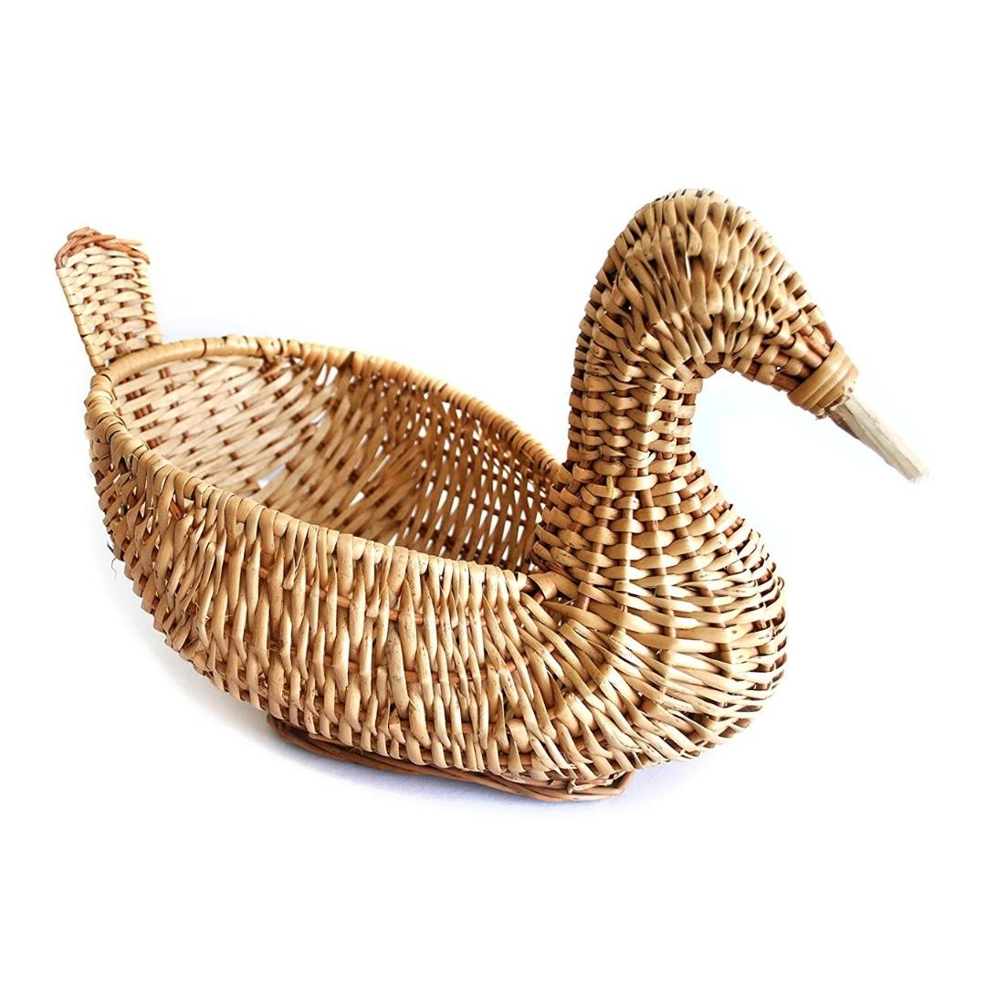 Natural Duck shaped wicker basket for fruits & flower display or use for gift hampers 