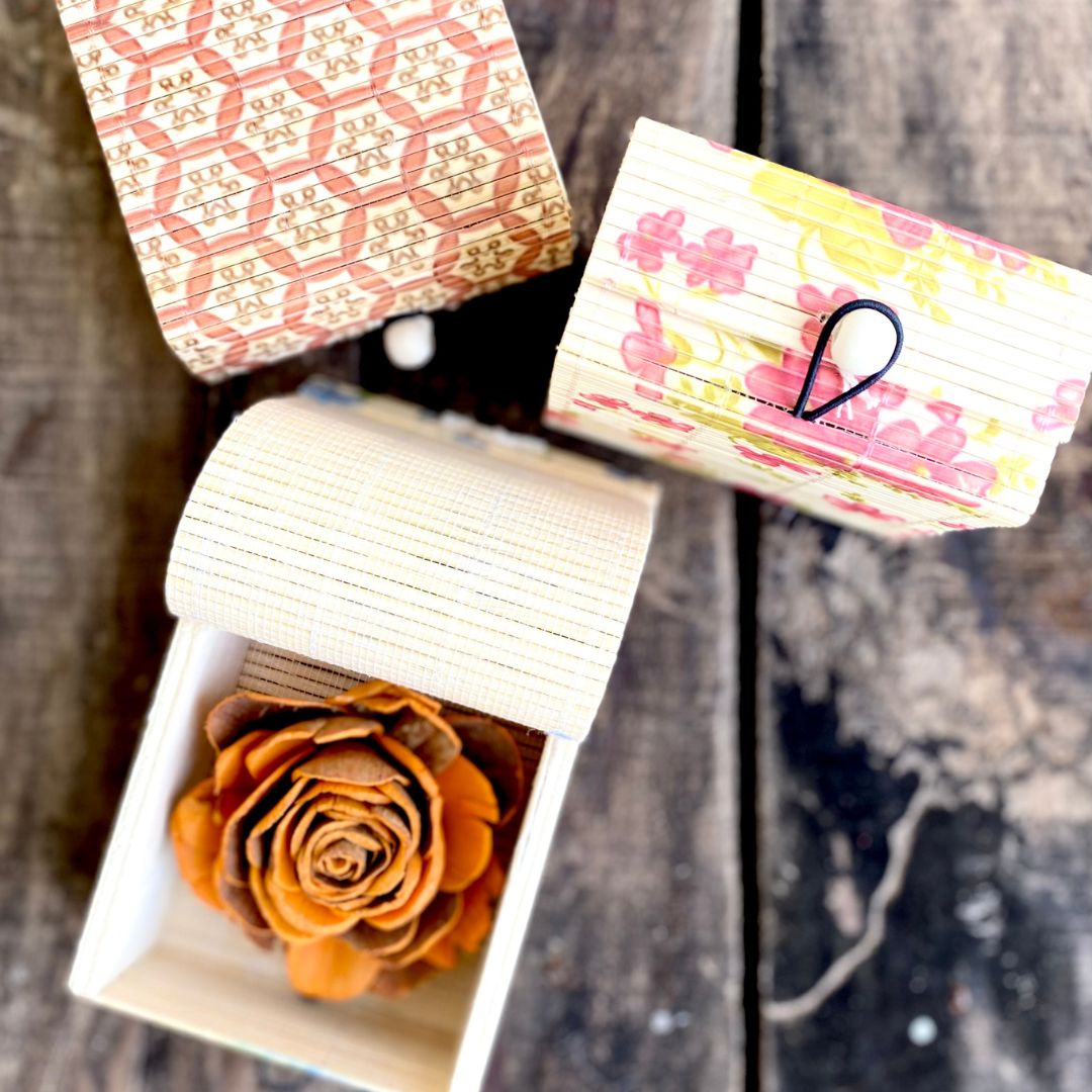 Flower inside Gift box in different pattern