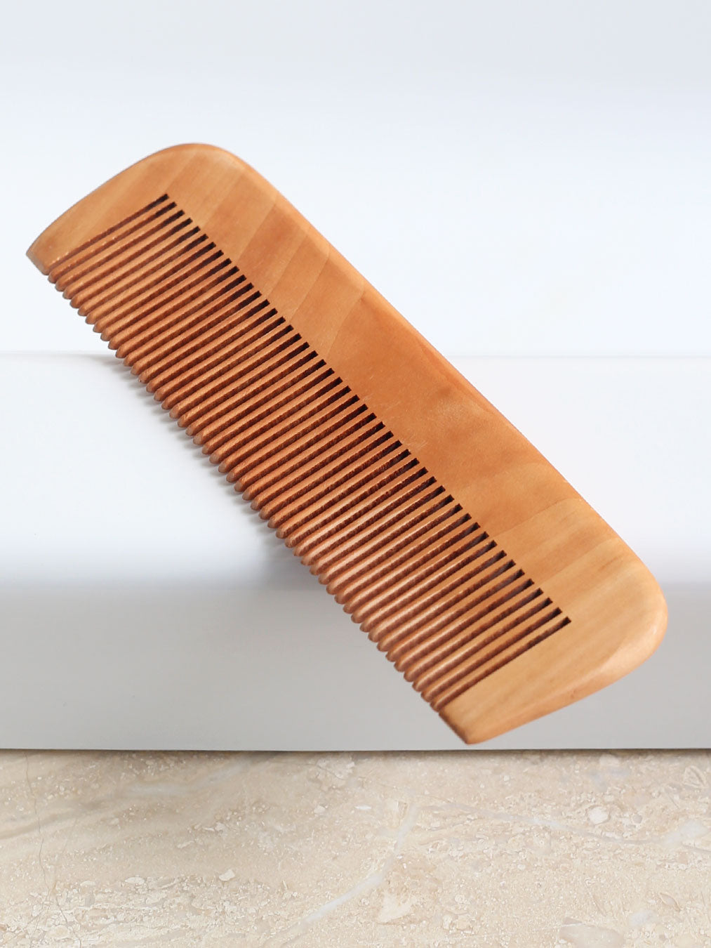 DAISYLIFE Natural Color and Eco-friendly wooden combs for combing and massaging