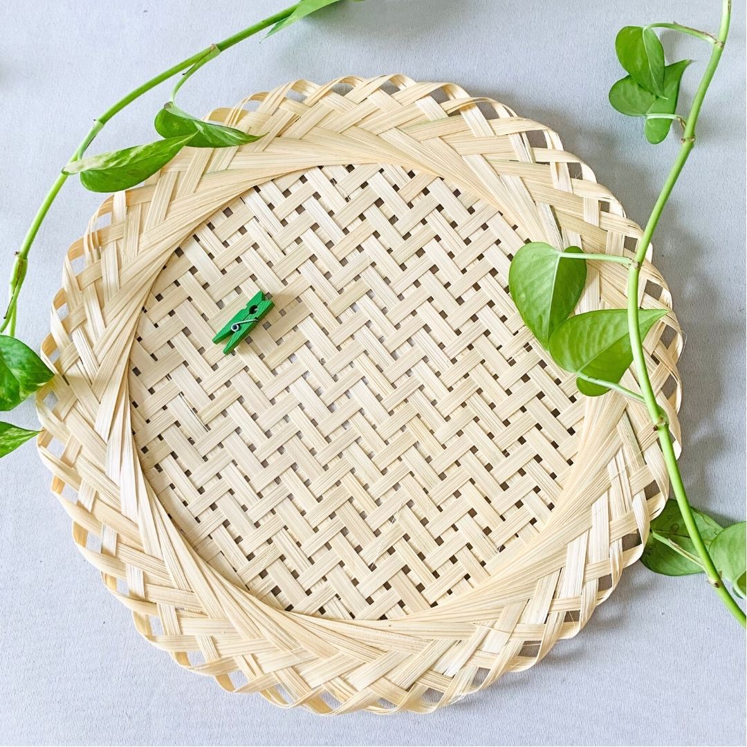 DaisyLife natural bamboo mat for DIYs and décor.