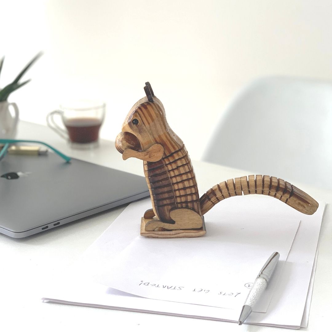 DaisyLife "Skippy" Wooden Squirrel with Chestnut for office décor