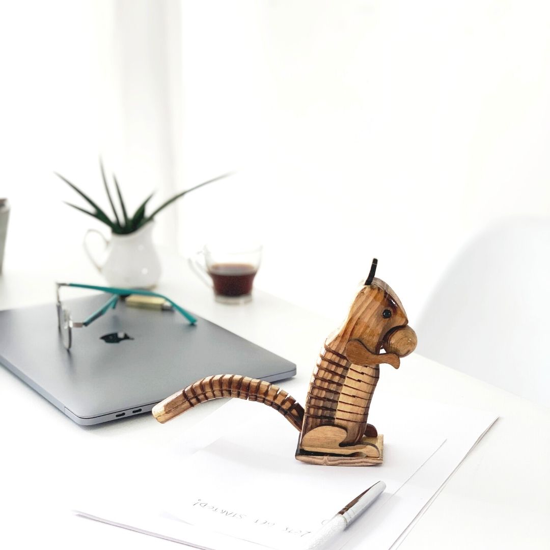 DaisyLife "Skippy" Wooden Squirrel with Chestnut for office décor