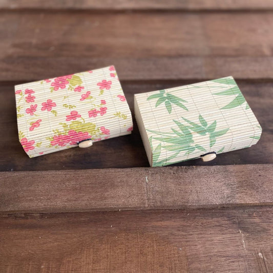 2 bamboo gift boxes in different colours and pattern